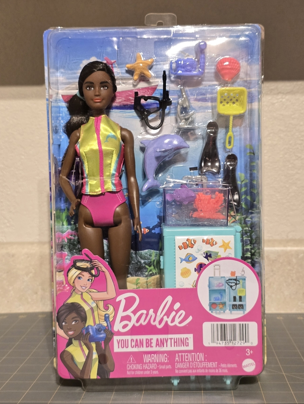 Barbie Marine Biologist Doll w/Mobile Lab Playset (Brunette)